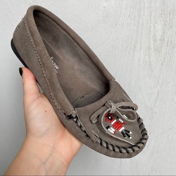 Minnetonka Gray Suede Moccasins | Beaded Slip-On Flats with Bow - Picture 5 of 8